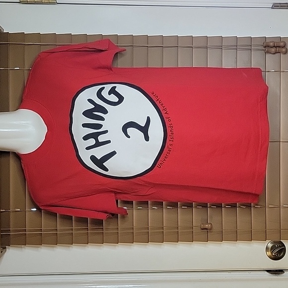 Universal Studios Island of Adventure "Thing 2" Graphic Tshirt. Adult Sz S - Picture 3 of 7